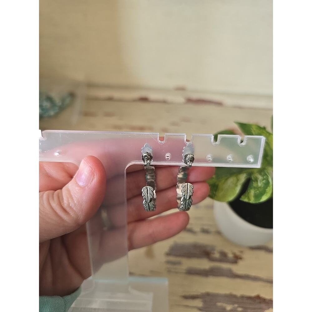 Vintage Silver Leaf Hoop Earrings Boho Textured Oak Branch Botanical Nature Gift - Picture 4 of 5